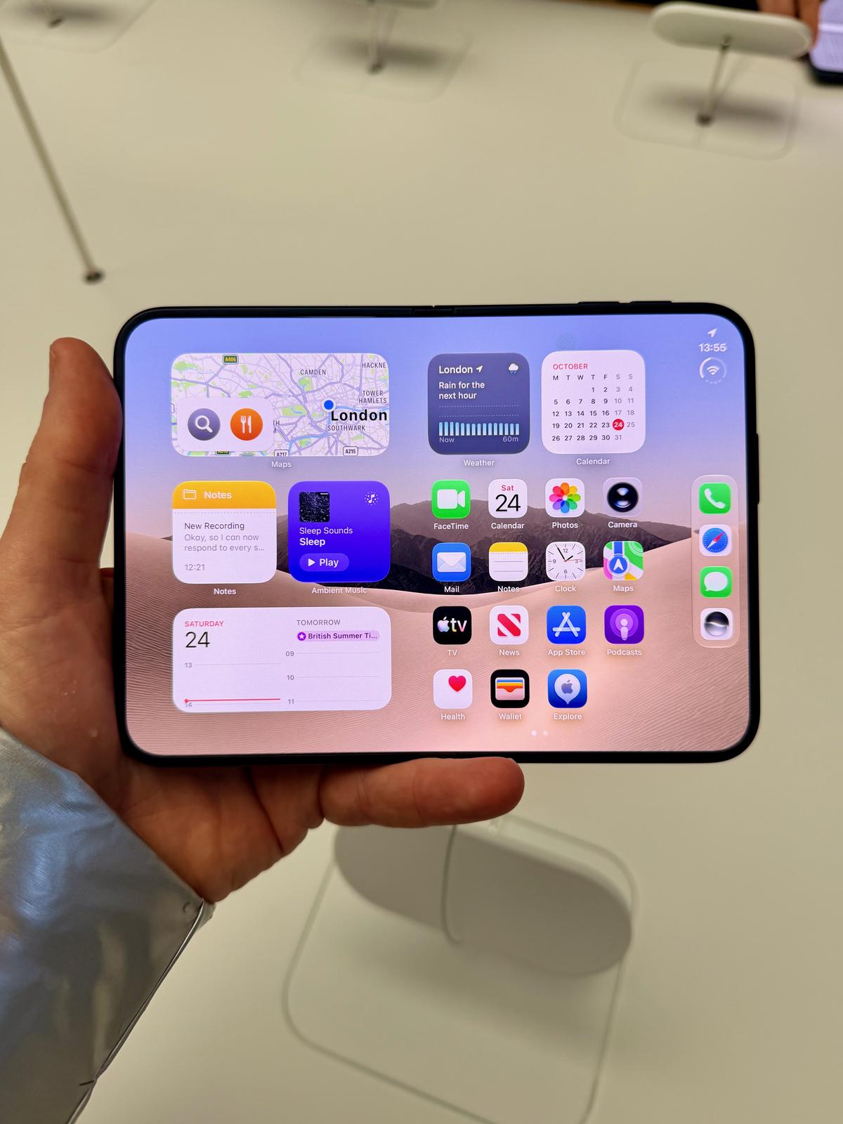 iPhone Duo (open)