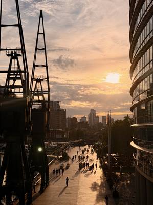 Canary Wharf view in the sunset