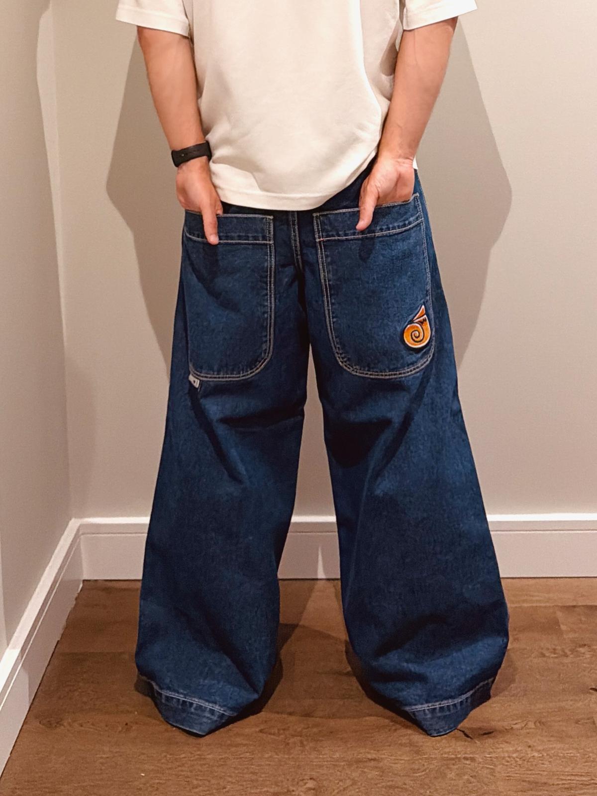 JNCO 101 Twin Cannon up close
