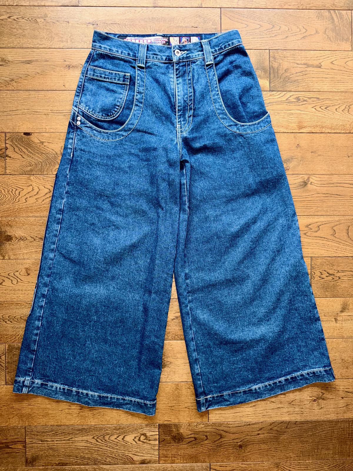 JNCO Rhino from the front